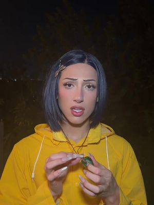 Day 9 coraline💙🤭 #halloween #coraline #daus #coralinecosplay 