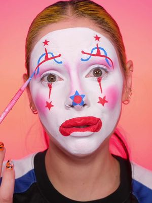 Colour changing clown makeup?! 🤡 SO FUN!  Ib: @Abby Rose vib: @TheFauxChanel Makeup | Cat @caykeface | SFX Makeup Artist  #clownmakeup #halloweenmakeup #halloweencostume  Clown makeup | Halloween makeup | colour changing makeup