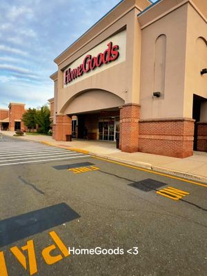 @HomeGoods on a Saturday night 🥳 #HomeGoods 