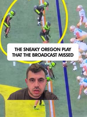 Surprised the TV crew didn't catch this. Bad day for Oregon but I love interesting football strategy stuff like this #collegefootabll #oregonfootabll #uclafootball