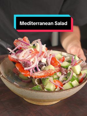 This Mediterranean style salad was super simple to make and is absolutely delicious! All links are in my bio! #food #salad #cooking #Recipe #mediterranean