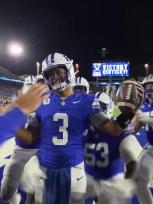 THAT’S OUR QUARTERBACK 😤 #FeedTheStuds #GoBigBlue #Football 