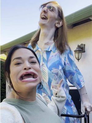 That time widest mouth record holder @Sam Ramsdell met tallest woman Rumeysa Gelgi for the heartwarming documentary 'Rumeysa: Walking Tall' ❤️