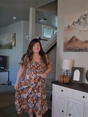 This is me 🤍 Busy mom, full-time UGC creator, and ready for my next chapter! After creating content for brands and finding my stride on Trybe, I’m giving TikTok Shop a real shot this Q4. Follow along— and fellow creators, tell me where you are in your journey! ✨ #UGCCreator #UGCCommunity #UGCBrands #TikTokShopCreator #ThisIsMe