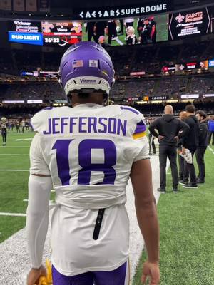 Homecoming for 18 ✈️💜 #skol #vikings #justinjefferson 📺: @NFLonFOX 