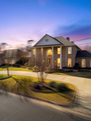 The home - 10/10… the edit - 11/10🔥 #HomeFlexMedia #RealEstateMedia 