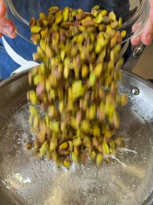 These taste and look exactly like the Nuts 4 Nuts carts nuts in the city. 1 cup granulated sugar 1/3 cup water 2 cups plain shelled pistachios #Recipe #cooking #pistachios #EasyRecipe #candy 