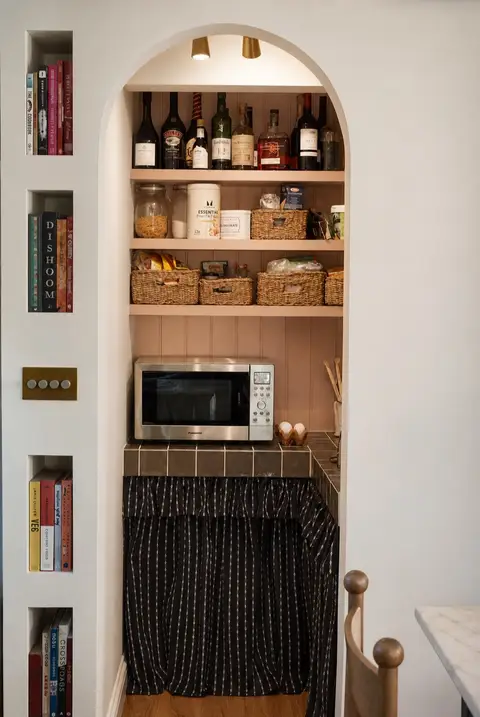 I’m not a good seamstress ( AT ALL) , so I’m pleased that these just about work! My partner’s asked me to re-hem them though, he doesn’t like curtains that drape on the floor! But that’s a job for another day. Hope you like them! #pantry #pantrygoals #kitchenrenovation #kitchenmakeover #renovation 