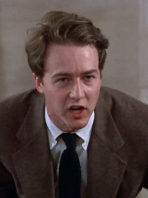 One of the greatest debut performances ever and one of the greatest plot twists in cinema history. Primal Fear (1996) is the kind of thriller that keeps you questioning everything you see. Starring Richard Gere and Edward Norton, the film follows a high-profile defense attorney who takes on the case of a young altar boy accused of murdering a respected archbishop. For his very first feature film role, Edward Norton delivers a performance that’s almost impossible to believe. He holds your attention from the moment he appears on screen, bringing a level of depth and unpredictability that makes every scene more interesting. Richard Gere is equally compelling as a lawyer who believes he knows how the system works, only to find himself caught in a case far more complicated than he expected. But the real magic of Primal Fear is how it plays with your expectations. Every detail matters, every conversation makes you think, and the tension keeps building until the very end. If you love psychological thrillers that make you question everything, this is a must-watch. And if you already know how it ends, you know exactly why this film is still talked about today. Have you seen Primal Fear? What did you think of Edward Norton’s performance?