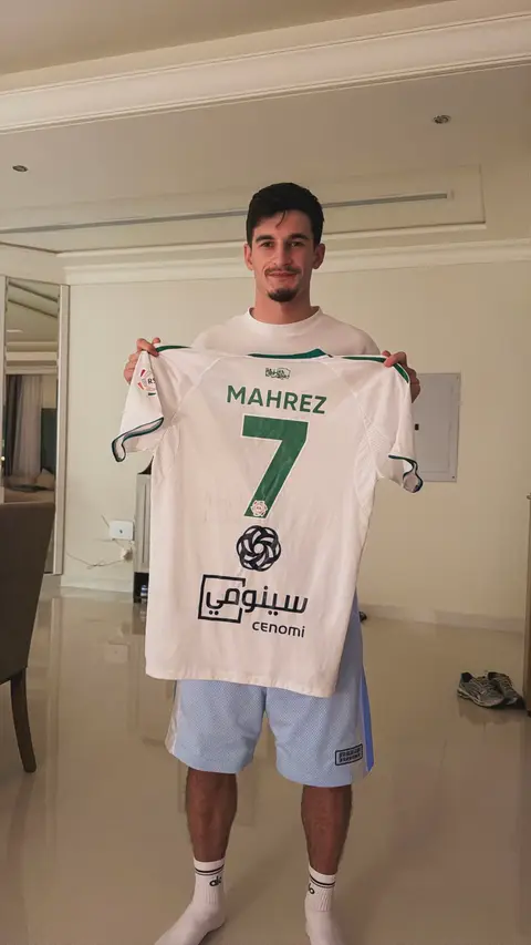 Matchworn Mahrez from vs #alahli 