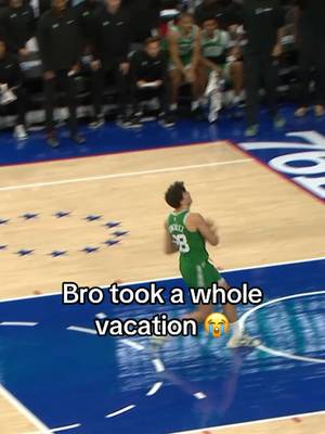 Hugo got away with one. 😭😂 #NBA #bball #funny #travel #celtics 