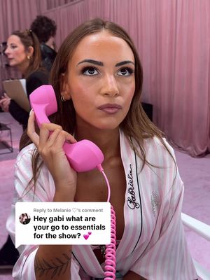 Replying to @Melanie ♡︎ Facial + sleep = the key to serving.  #VSFS #VSPINK #VSFashionShow 