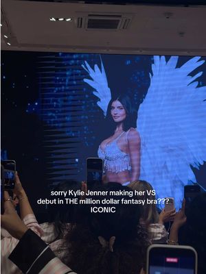 the @Dr. Garth Fisher ‘s deserve nothing less 💅🏼🪽✨💎🥹 slay queen @Kylie Jenner @victoriassecret_uk #victoriassecret #runwayshow #kyliejenner