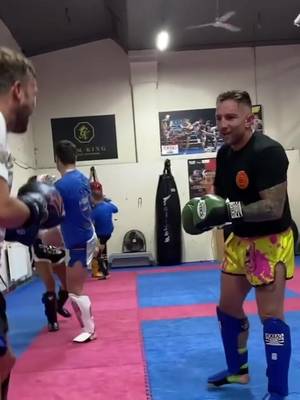 Throw back to one of the coolest moves I’ve pulled off on camera sparring  😎 #muaythai #sparring #fighter 