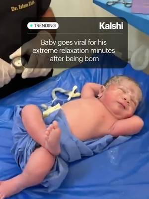 A newborn baby is going viral for looking completely relaxed just minutes after being born.