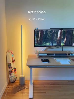 end of an ear for my desk setup broke my hour glass #desksetup #desk #goal #deskdecor #wfh 