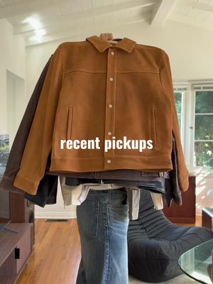 time stamps in caption 😼 - all items from @Mutimer  - jacket 1: 0:04 jacket 2: 0:15 jacket 3: 0:25 jacket 4: 0:32 jacket 5: 0:41 jacket 6: 0:51 - slub tee: 1:02 jagger tee (black): 1:10 jagger tee (white): 1:15 - #fashion #Lifestyle #california #interiordesign 