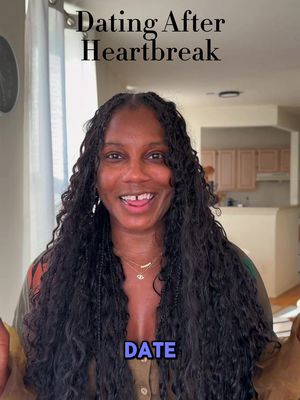 Turns out, healing and knowing yourself makes room for a whole new kind of love. ♥️ Back on @Hinge 🖤 in my 40s, with a clearer heart, a better sense of what I want, and the time and energy to show up for it. No rushing, no settling, just dating on my own terms and staying open to something beautiful. #hingepartner #AD 