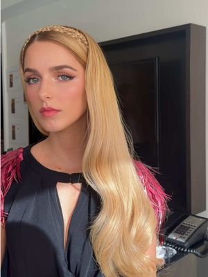 @mckenna grace :) for @The Hunger Games press in NYC 🗽 hair by #glencocoforhair makeup: @NADIA TAYEH styled by #mollydickson ❣️ #mckennagrace #sotr 