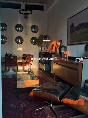 This is my vibe, what’s yours? 🌆🏡 #apartmentaesthetic #interiordesign #midcenturymodern #secondhand #homedecor