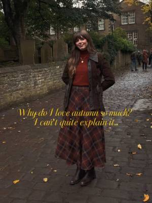 can’t quite explain why Autumn makes me feel so happy and content, but if I could bottle up this magical feeling I absolutely would! The cosiest, moodiest, spookiest season. 🎃🍂  #autumnstyle #autumnvibes🍁 
