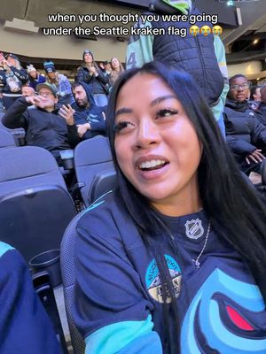 way too excited 😭😭 fail lmao!! next time @Seattle Kraken 😂 #seattle #seattlekraken #NHL #hockey #teenathach 