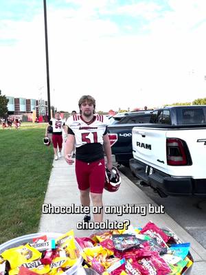 A classic debate 🍫🍬 #candy #gocards #halloween #fb 