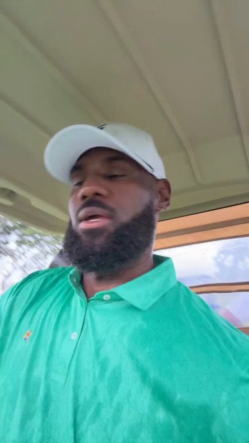 LeBron officially addicted to golf 🤣⛳️

(via kingjames/IG) 