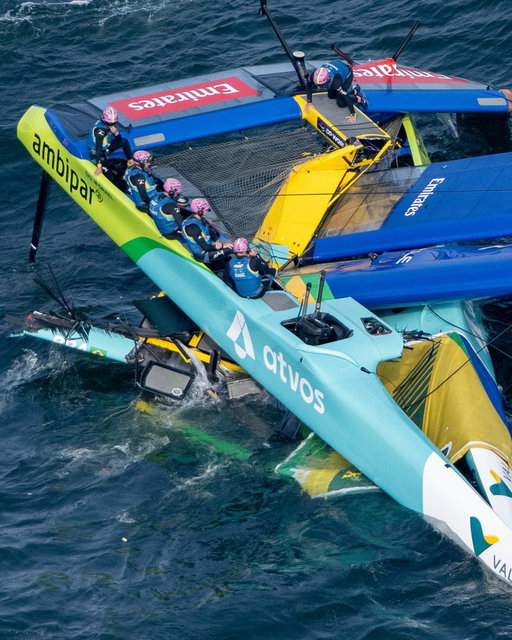 Caught on camera! 📸🤯😱

A disastrous crash for @SailGPBRA ahead of the Germany Sail Grand Prix!
---
No detalhe! 📸🤯😱

Um desastre para o @SailGPBRA antes do Sail Grand Prix da Alemanha! #SailGP 