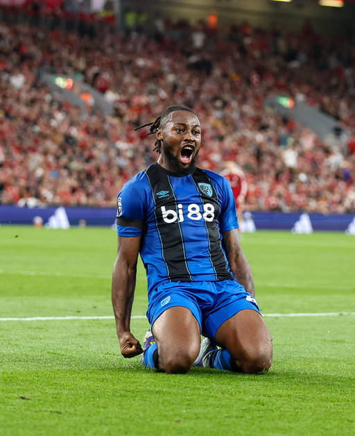 A great player but above all, a great human being. 

Only a strong character shows such resilience in those circumstances.

We love you and are all with you, Antoine ❤️ 