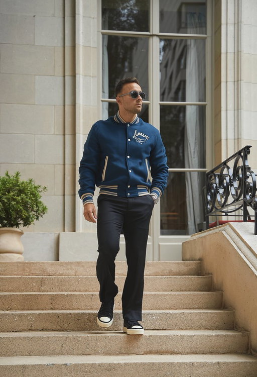 Winter Season 🌬️ @buenosaires 🇦🇷
•
•
•
#BuenosAires #Argentina #PalacioDuhau #MensFashion 