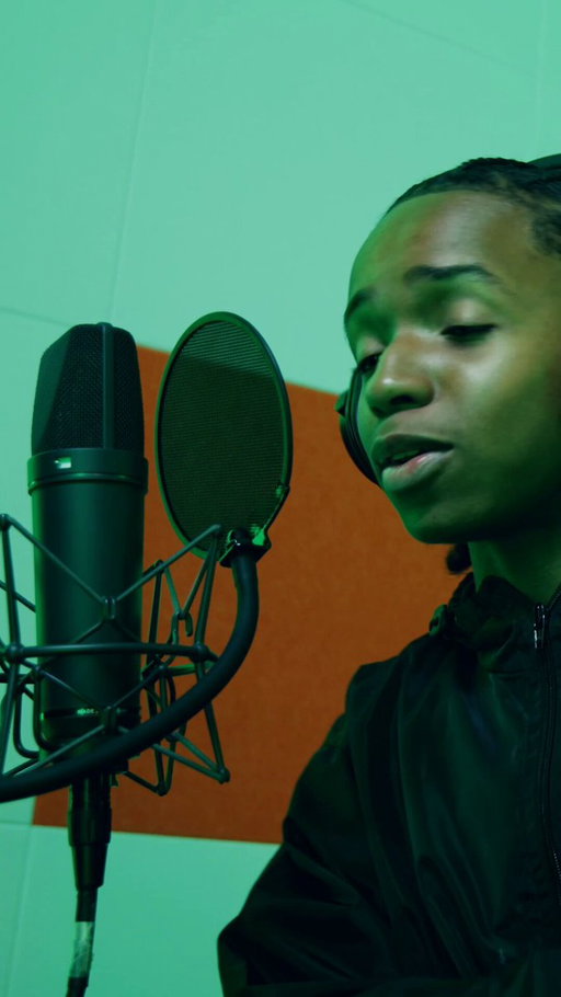 i'm living my zoo life rn🙌. #Ascending artist @Babychiefdoitt took over #TheBooth with an EXCLUSIVE freestyle you have to see to believe. Watch the full episode here: https://t.co/J4JIkt2LYC 