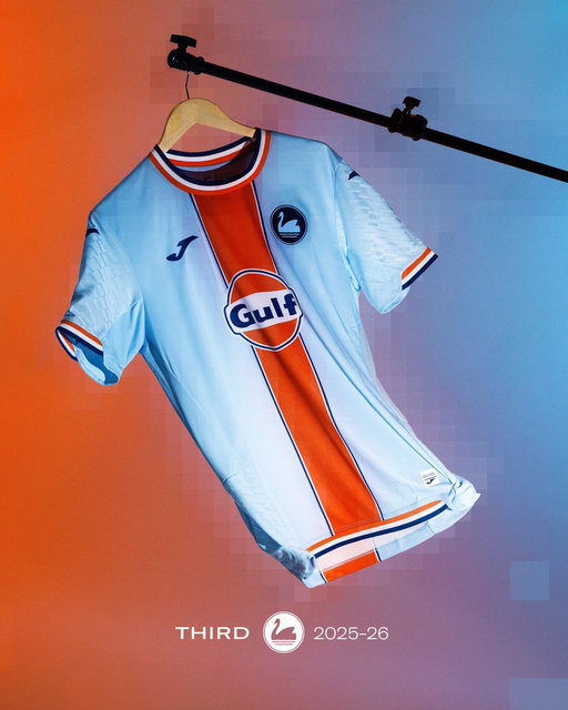Swansea City’s new third shirt inspired by the famous Gulf racing liveries 😮‍💨 