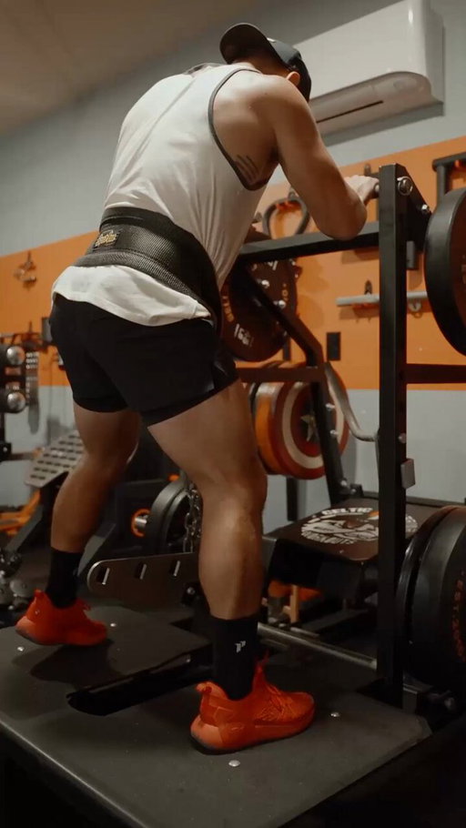 #workoutoftheday - why we do what we do ft. @wwesheamus
-
Walk On.
-
See you at the top! 