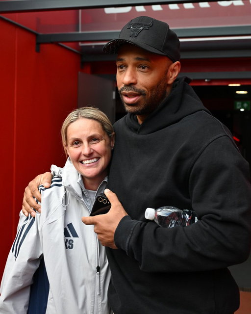 Good to see you, Thierry 👋

A very special guest came to watch training at Emirates Stadium today ☺️ 