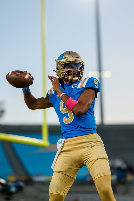 QB1.

#GoBruins | @nico_iamaleava8 
