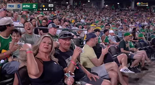 Nothing better than a moment that makes the broadcasters go completely silent 