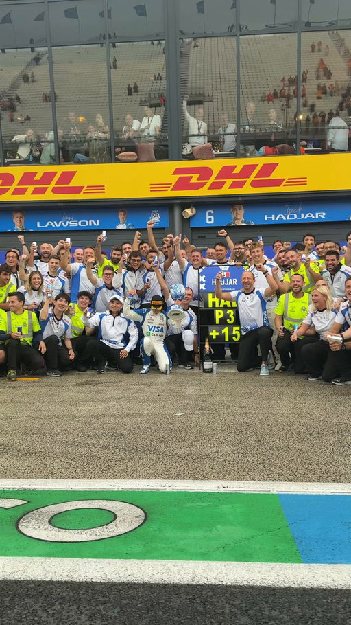 UH OH 

#F1 #VCARB #DutchGP 