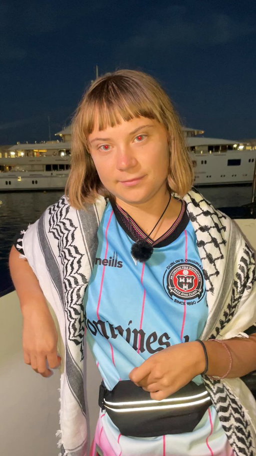 Greta Thunberg and the humanitarian aid flotilla departed Barcelona tonight en route to Gaza.

She's brought her Bohs jersey with her.

