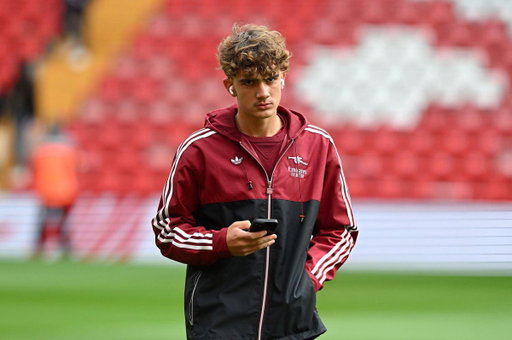 🚨 OFFICIAL! 

Max Dowman has been included in Arsenal’s A-list for the UEFA Champions League’s League phase. ✨

Reminder: He is 15 YEARS OLD. 🤯 