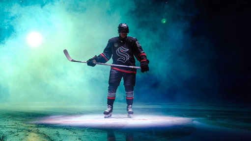 Made to menace 🌫️

The #SeaKraken’s third jersey has entered The Deep. 