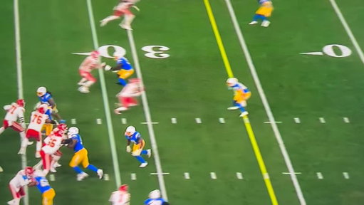 Travis Kelce just obliterated Xavier Worthy 😳

