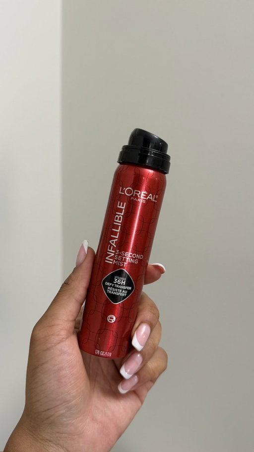 this is definitely a dupe for the one size setting spray. if you spray this in between makeup steps and drench your face at the end, your makeup isn’t going ANYWHERE 