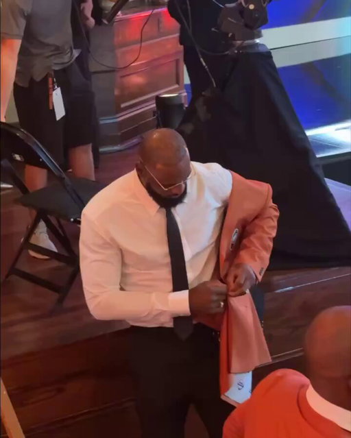 Receiving a Hall of Fame jacket while still being a top-10 player in the league is a crazy flex 👑🐐  