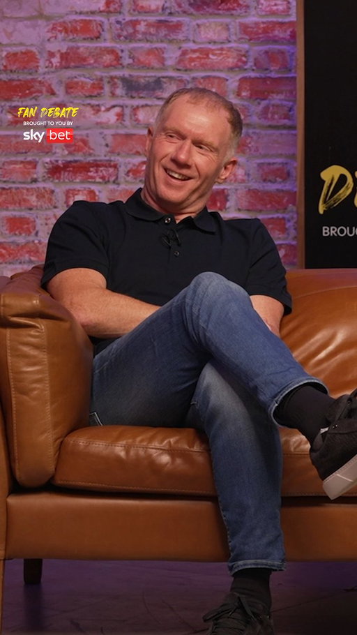 "He looks like he's playing with jeans on!" 😂

You just know Scholsey wasn’t letting that comment slide... 👀

The Fan Debate returns tomorrow! 🍿 