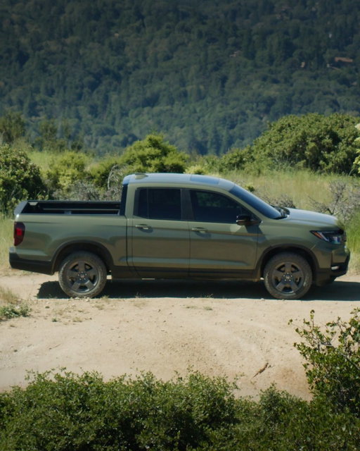 Rugged capability meets refined design. The 2026 #HondaRidgeline is on sale now and ready to conquer the trail ahead! 

Explore what’s new: https://t.co/3T7NsdRW9D 