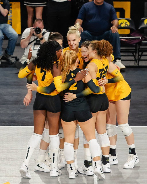 Undefeated.

@iowavolleyball is 6-0 for the first time since the 2009 season 🙌 