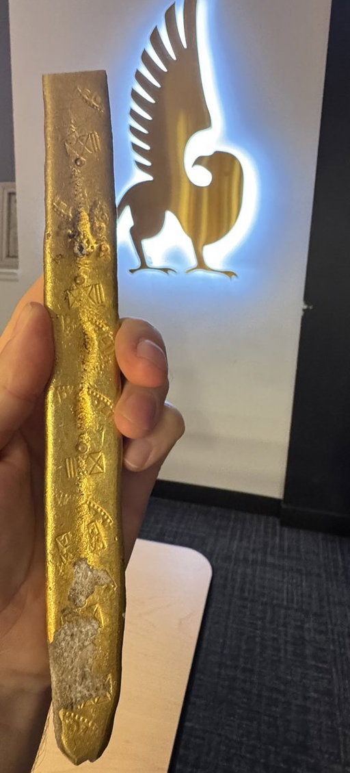 In 1985, treasurer hunter Mel Fisher struck literal Gold when he found a Spanish Shipwreck worth over $400 Million off the coast of Florida 