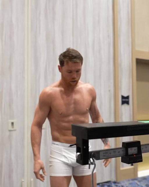 IT’S OFFICIAL‼️

@Canelo is locked in at 167.5lbs

[ #CaneloCrawford | 🎟️: https://t.co/0KS6y53acd | #RiyadhSeasonCard ] 