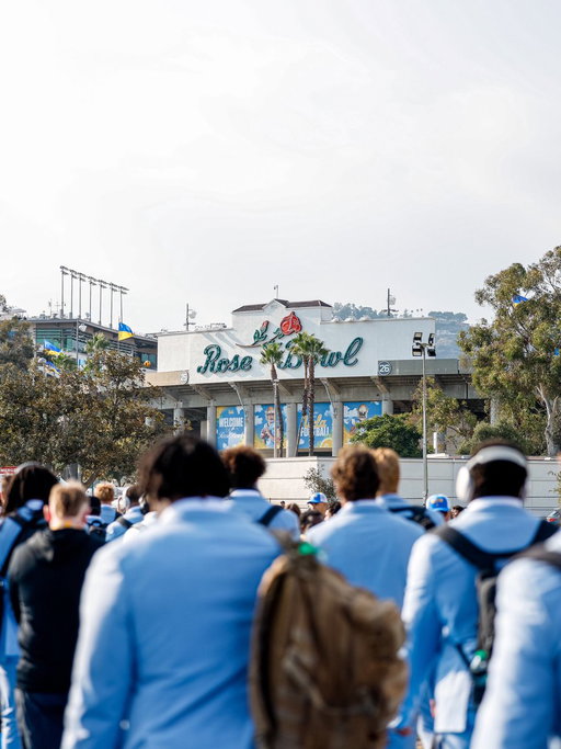 Back in the home digs.

#GoBruins 🌹🏟️ 